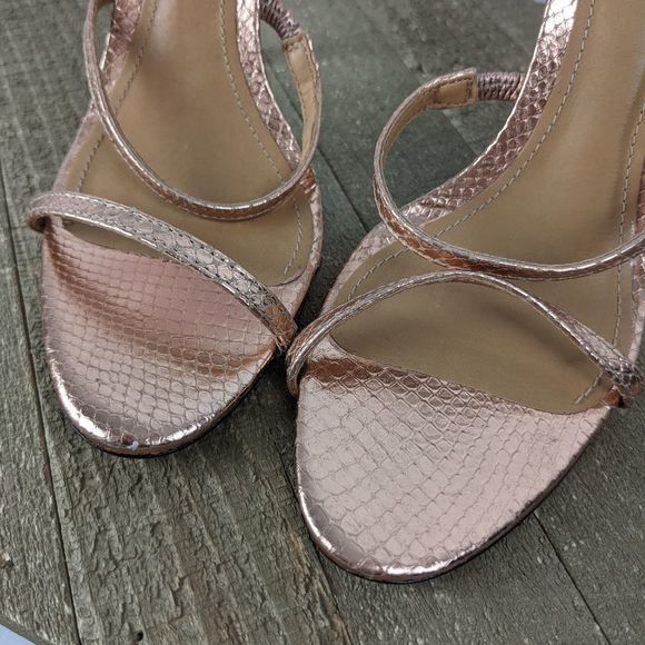 Schutz Strappy High Heel Sandal metallic Rose Gold Snake skin sz 5B Ankle strap - Picture 5 of 7